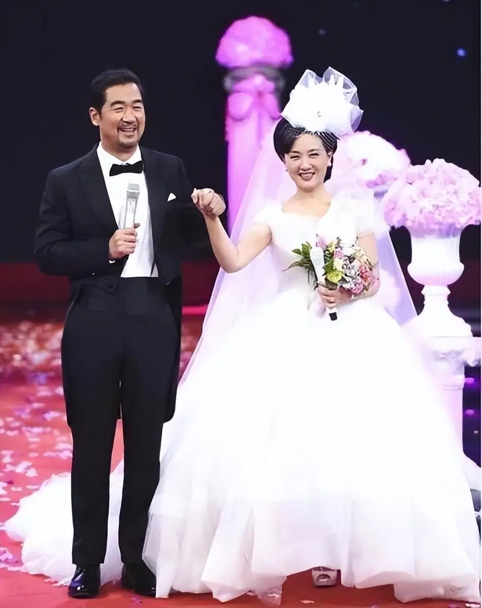 张国立前妻 urlifengcom_张国立前妻罗秀春_罗秀春32年人生经历