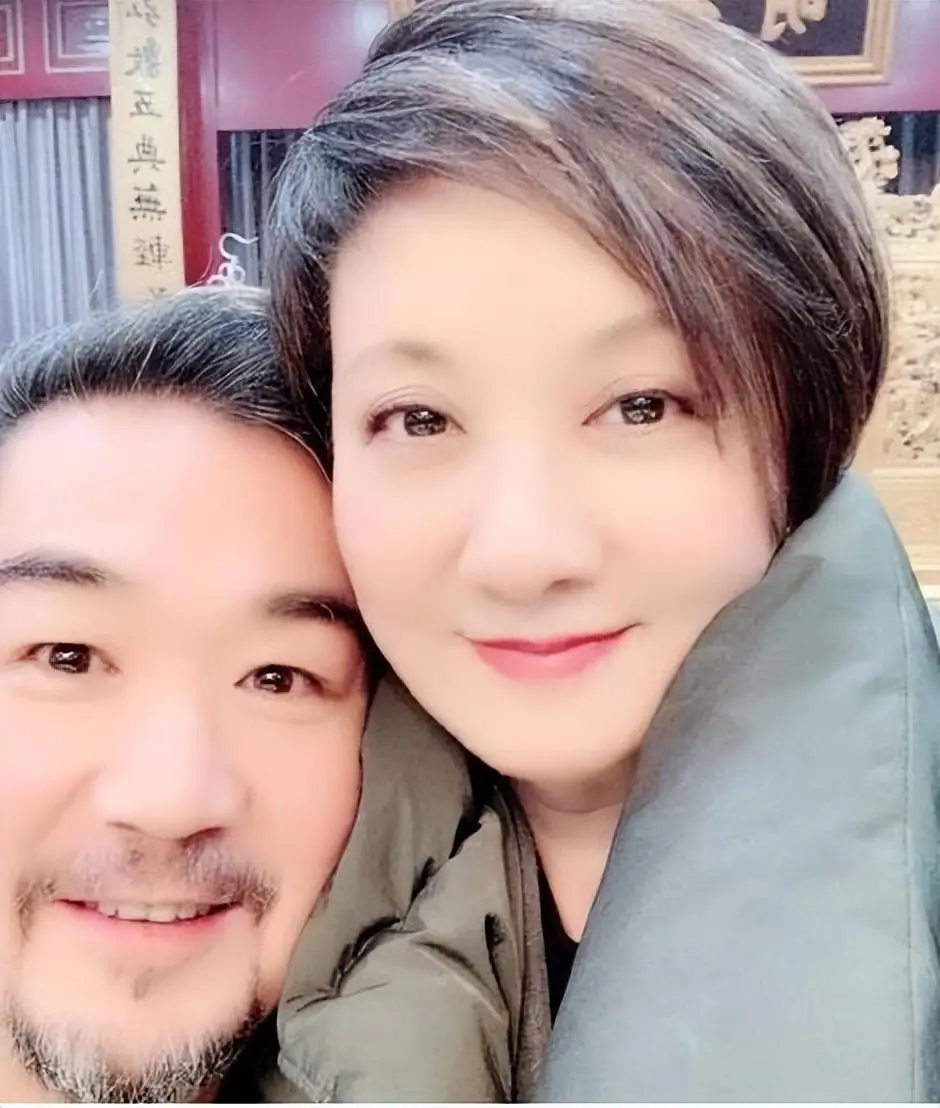 张国立前妻 urlifengcom_罗秀春32年人生经历_张国立前妻罗秀春