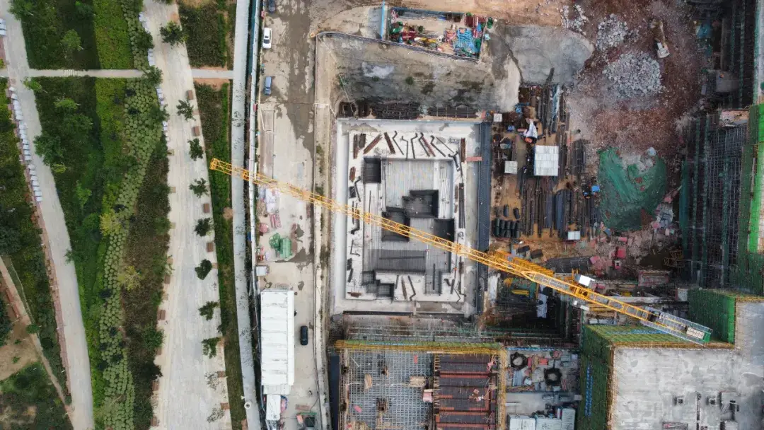 济南恒大金融中心_绿地山东国际金融中心建设情况_济南CBD摩天大楼复工进度