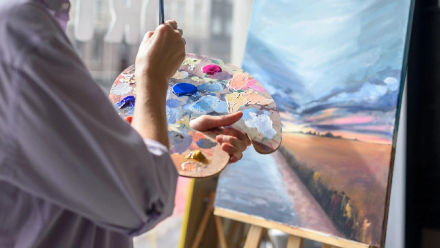 全国有不少综合类大学通过“美术联考+高考”招收学生