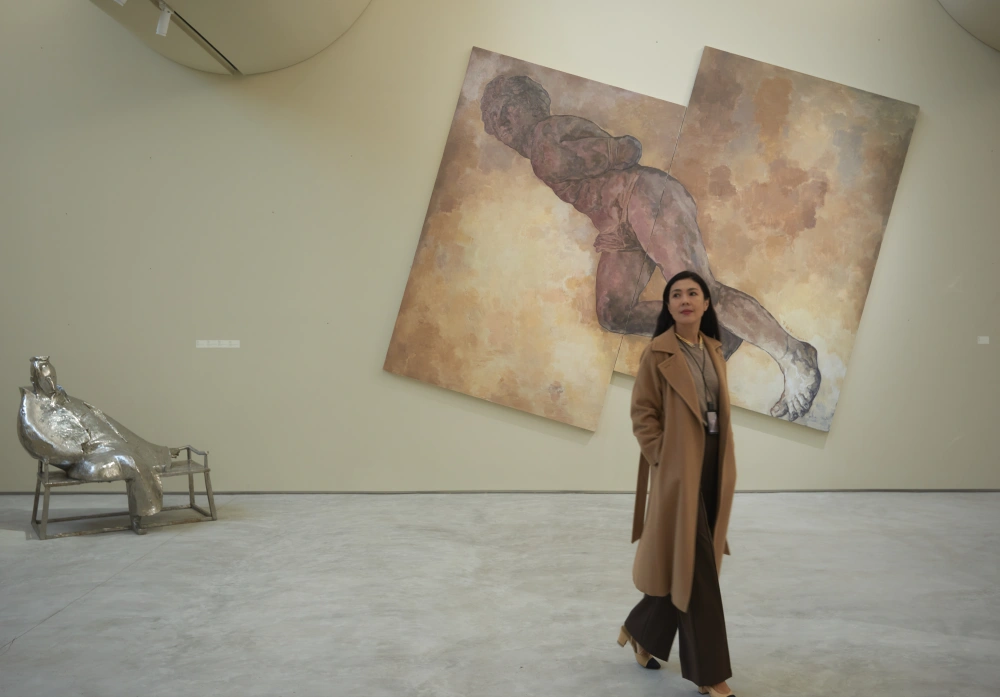 苏芒50岁再出发：中女时代的自由与力量，从时尚教母到艺术策展人的破界人生