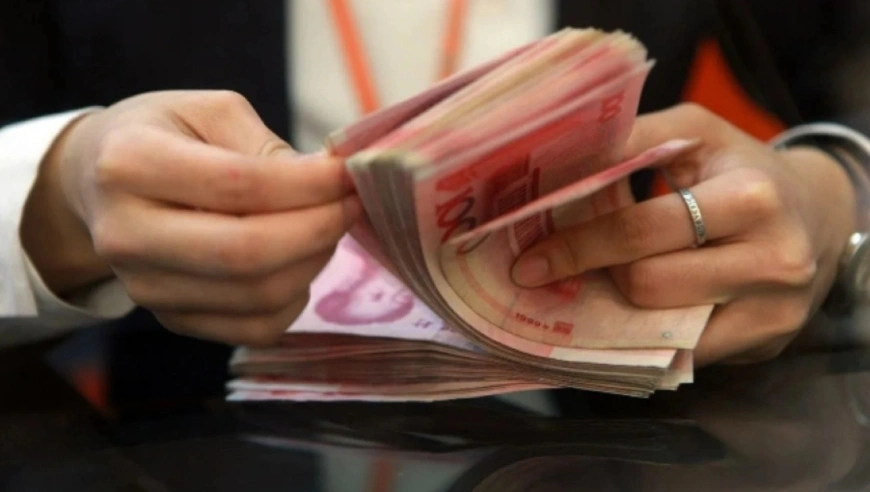 本合同首个保单年度的有效保险金额与基本保险金额相同