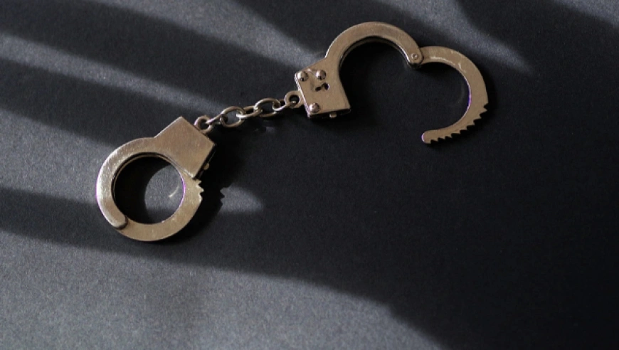 德州看守所管教刘某军为16名在押人员递烟递酒被判9个月