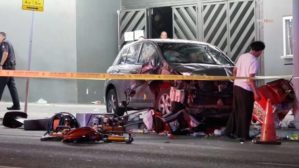 厦门萤点网络科技洛杉矶凌晨汽车冲撞人群，致28人受伤，3人危殆。