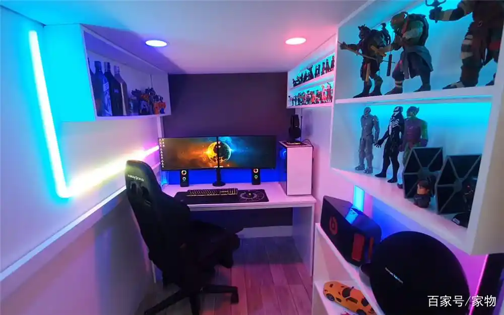 3㎡小屋华丽变身RGB电竞房，还带阁楼床铺，咋做到的？
