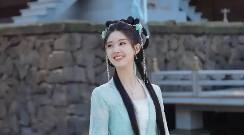 赵露思控诉经纪公司银河酷娱，合同纠纷背后的行业乱象与未来展望