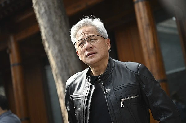 英伟达开发B30A芯片，中美就芯片问题展开博弈