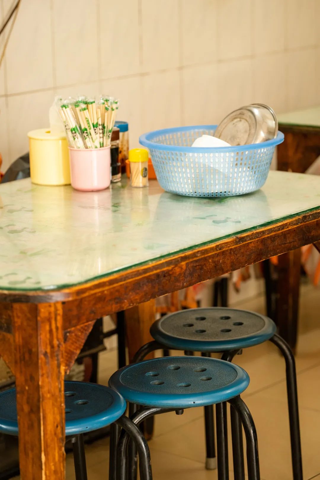 东莞宝藏早茶店_东莞居民楼下的早茶档_府城,兴丹路,早茶