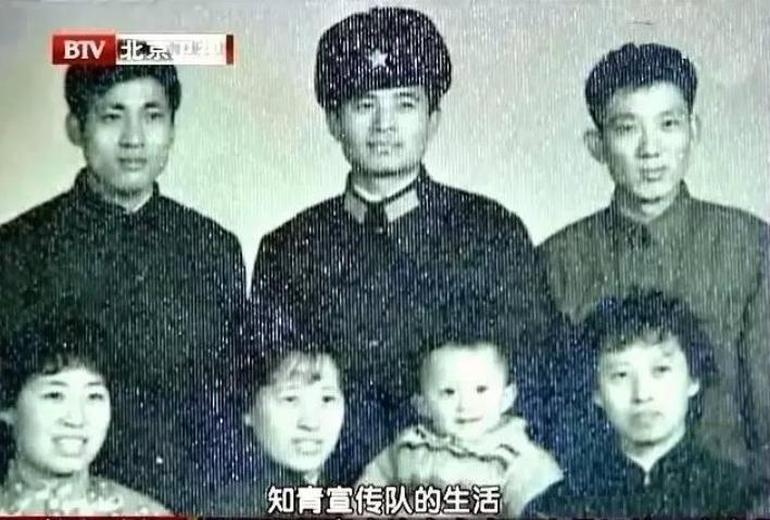 毕福剑饭局照片_毕福剑近况_毕福剑写错字事件