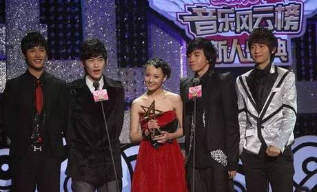 朱梓骁大红时为什么被封杀 朱梓骁神隐的三年里究竟发生了什么（2）