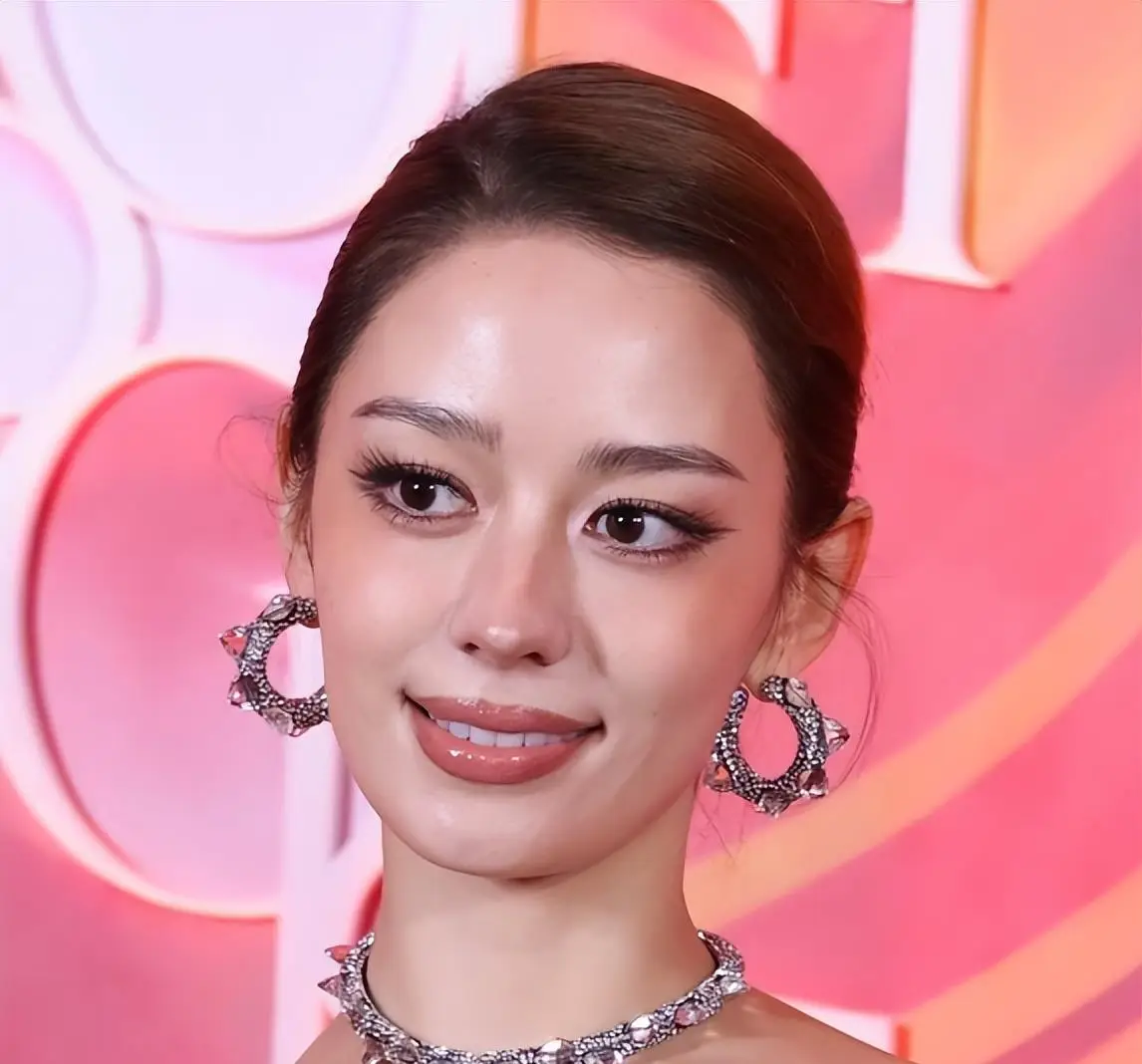 欧阳夏丹还在央视吗_杨澜 央视美女主持人 90年代最美女主持人