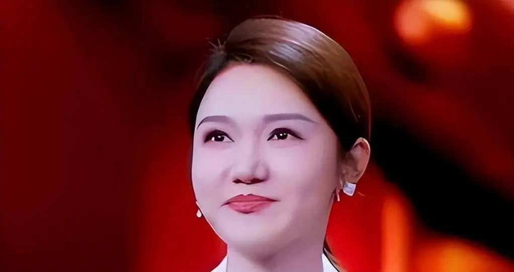 龙洋真实生活_欧阳夏丹还在央视吗_央视主持人收入