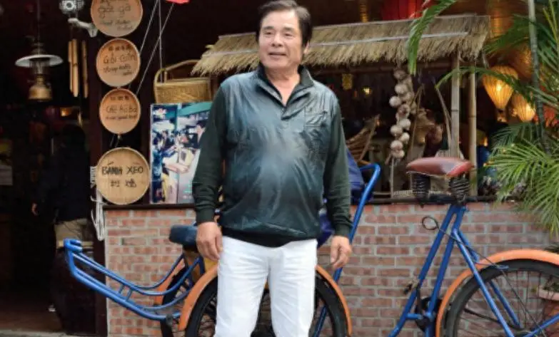 雷洪：从贫困村庄到演艺圈巅峰，七房生活背后的传奇人生