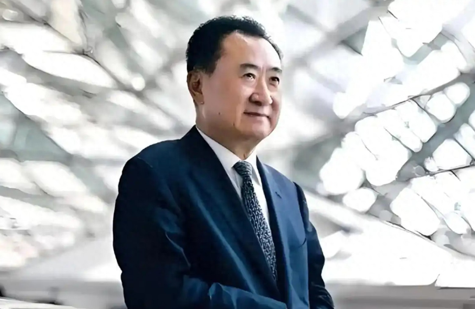 万达电影股东减持3%股权套现7.56亿？2024年预亏，股价跌停