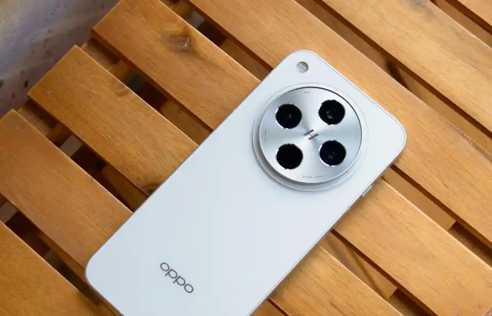 旗舰芯片高性能存储手机_未来手机新功能2025_2025年智能手机长寿命趋势