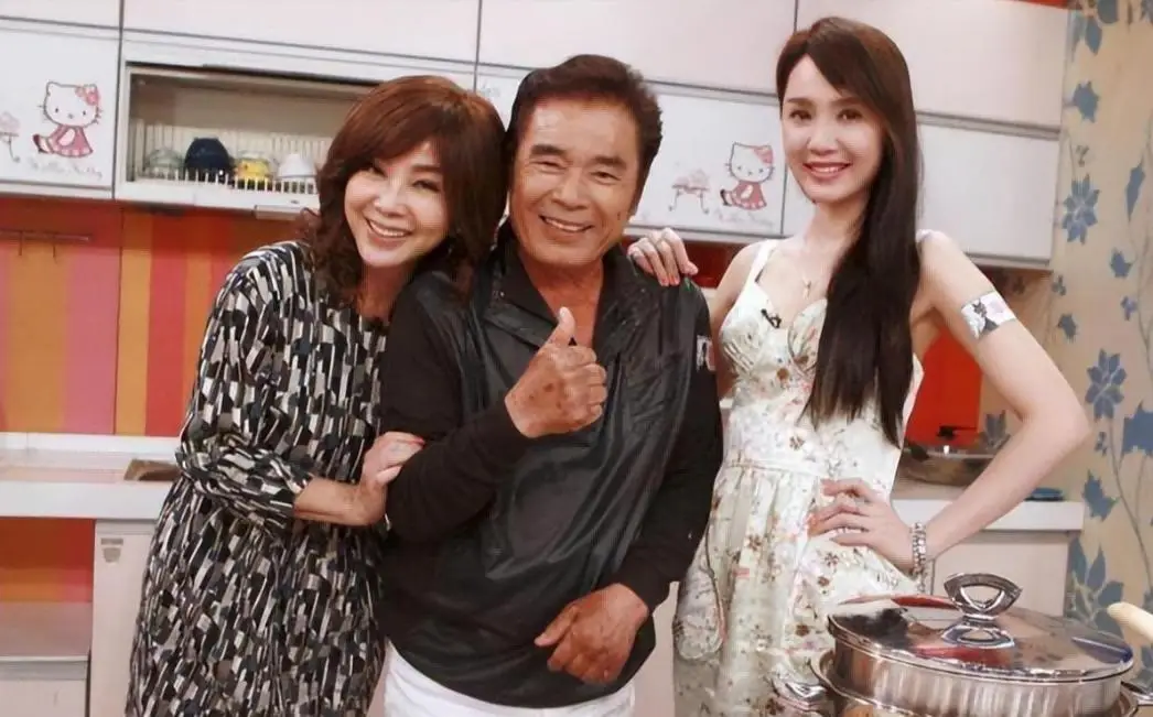 雷洪财富与婚姻故事_雷洪五房妻子_雷洪六个妻子同住