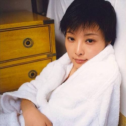 袁立感情经历_袁立与徐威的爱情故事_袁立徐威分手原因