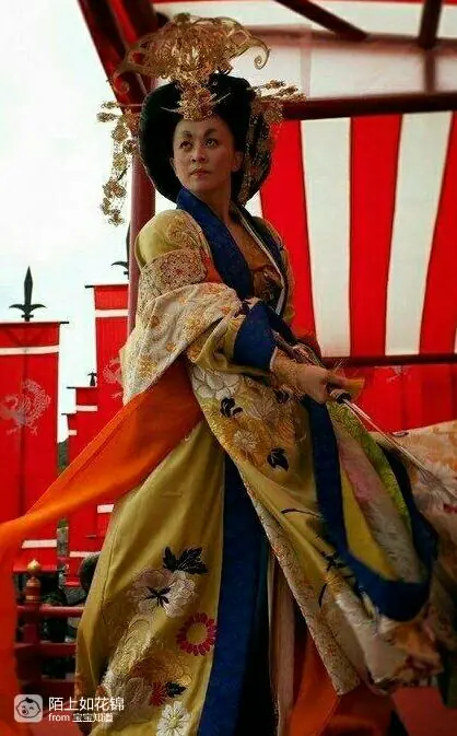 女明星扮演武则天_刘晓庆武则天扮演分析_武则天有多少黄金陪