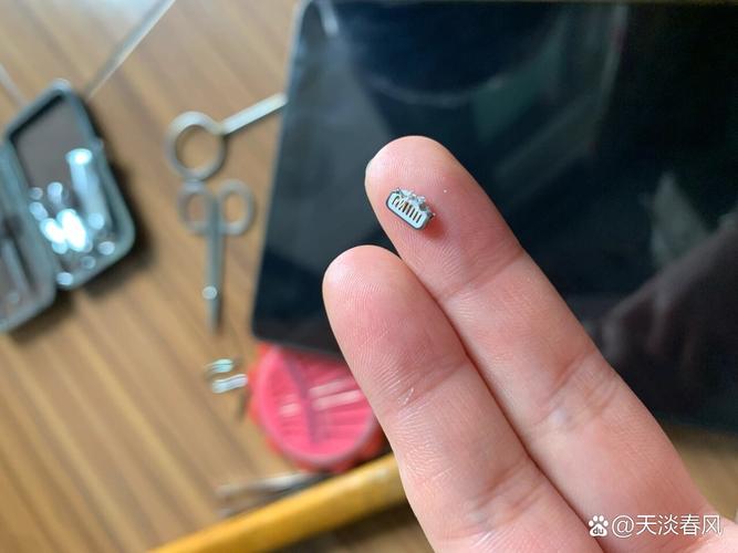 第五代iPad充电端口维修教程_更换第五代iPad充电端口步骤_ipad 充电器序列号查询