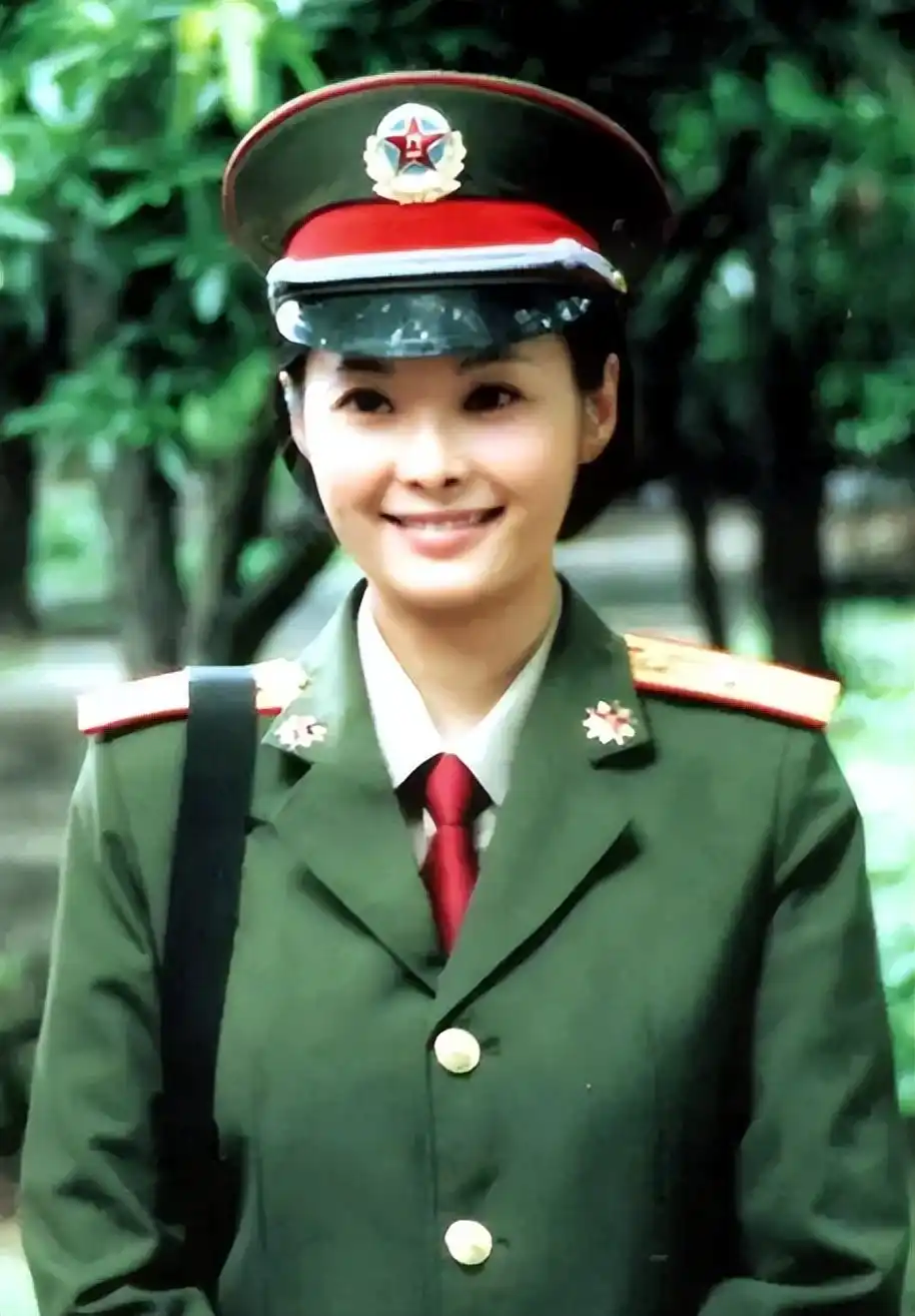 袁立影视作品_袁立与徐威_袁立个人经历