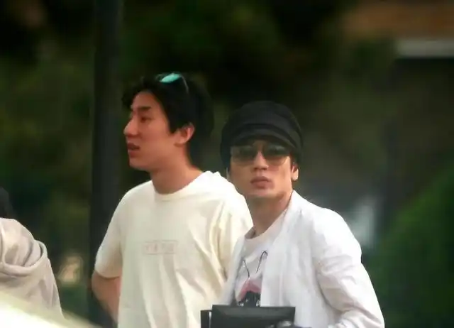 王艳跟王志才的照片_王艳 老佛爷 婆媳关系