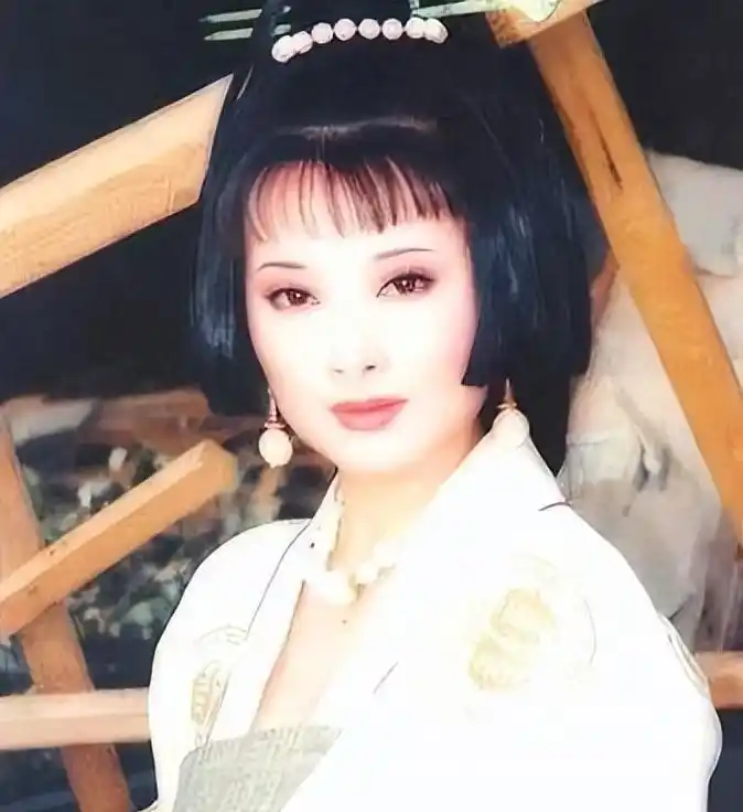 袁立边缘化原因_袁立经历_袁立与徐威