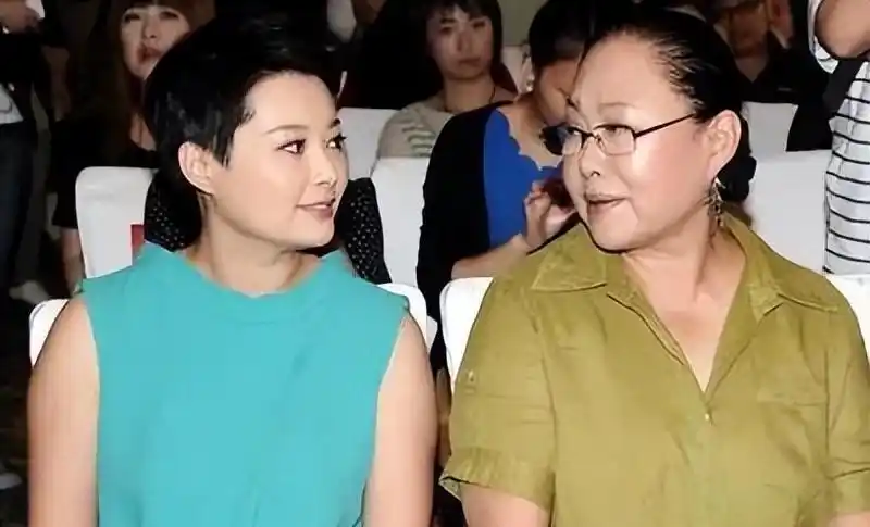 袁立边缘化原因_袁立与徐威_袁立经历