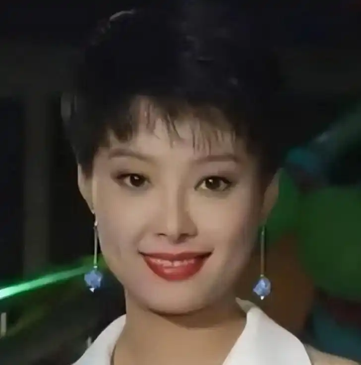 袁立与徐威_袁立经历_袁立边缘化原因