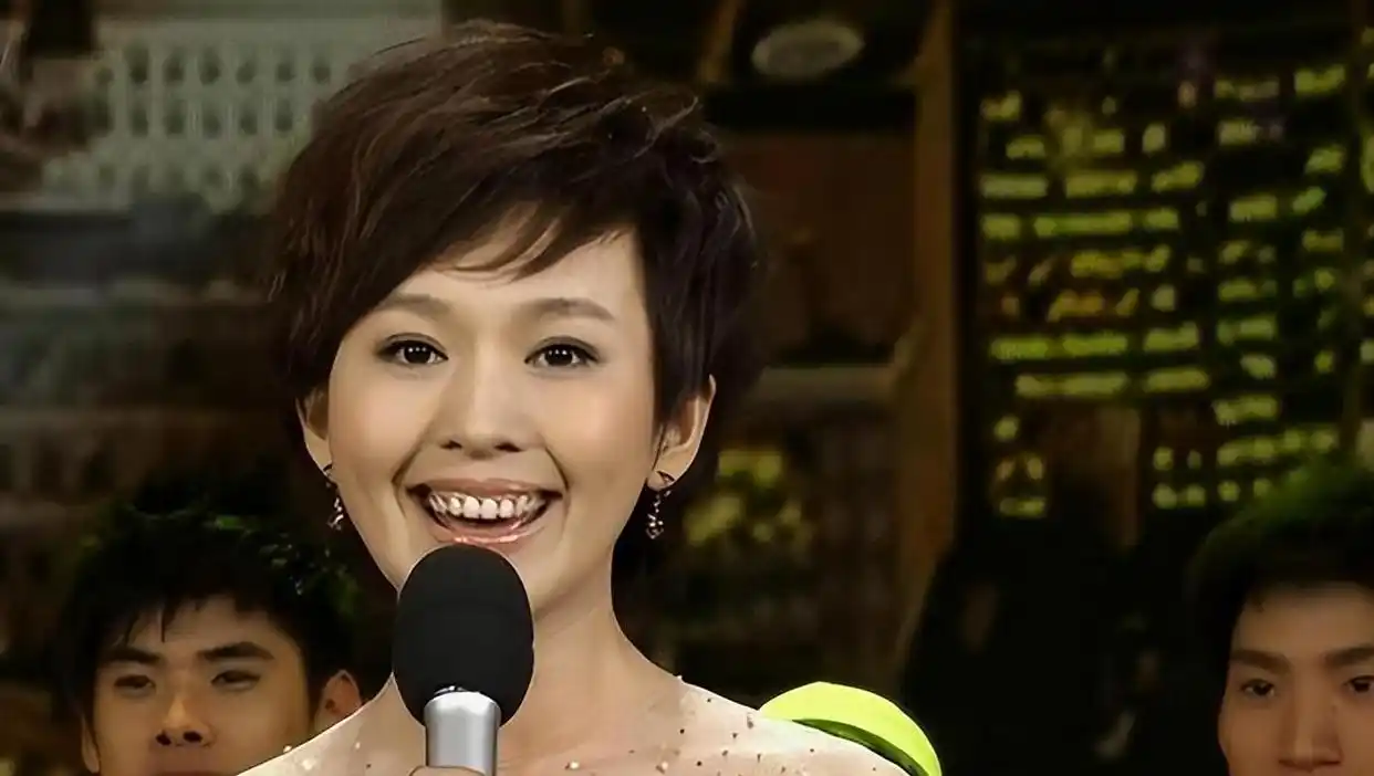 央视女主持人欧阳夏丹_欧阳夏丹央视离职原因_欧阳夏丹自媒体转型经历