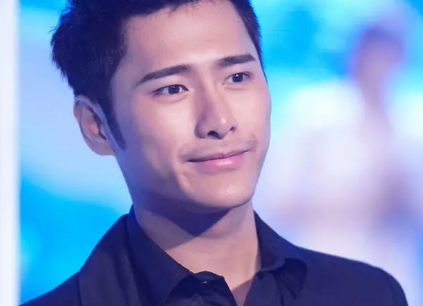 朱梓骁被雪藏原因_朱梓骁结婚了吗_朱梓骁快乐大本营转型