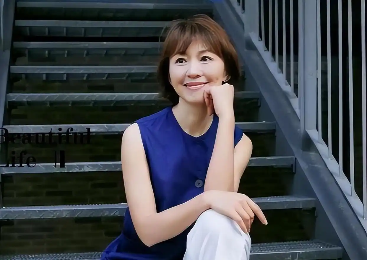 央视女主持人欧阳夏丹_欧阳夏丹 央视生涯_欧阳夏丹 早年经历