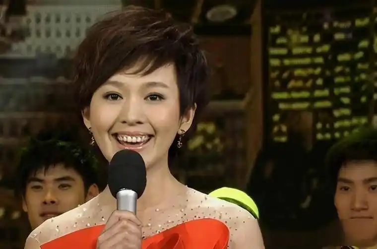 欧阳夏丹 央视舞台 主持生涯_央视女主持人欧阳夏丹