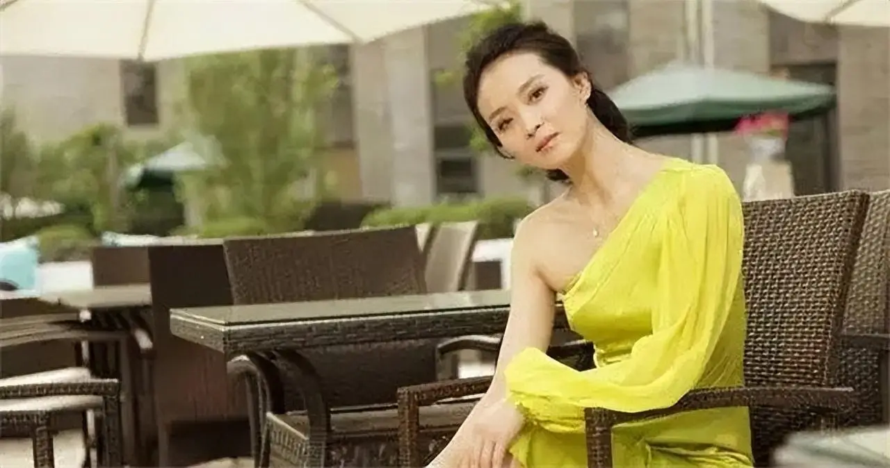 王艳跟王志才的照片_王艳演艺生涯经历_王艳丈夫欠赌债