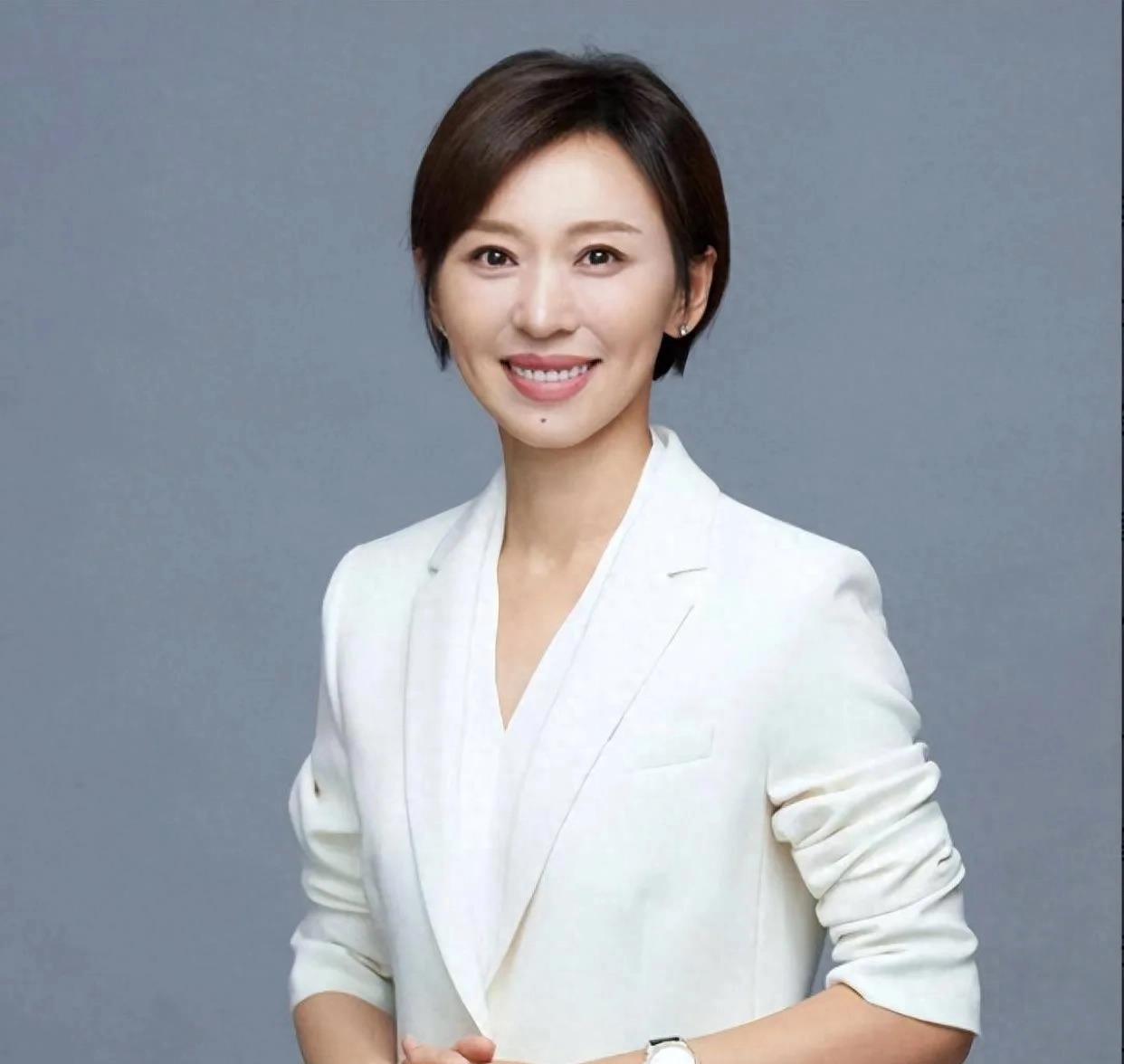 央视女主持欧阳夏丹突然消失，真相竟然和她患癌的父母有关？