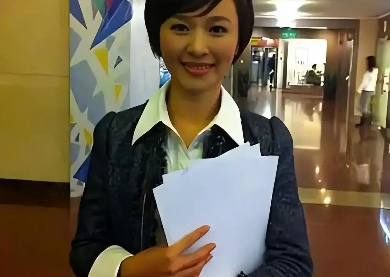 欧阳夏丹 央视离职原因_欧阳夏丹 单身生活选择_央视女主持人欧阳夏丹