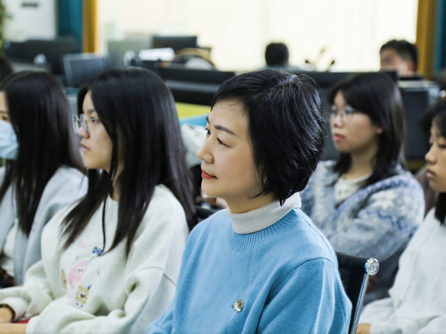 湖南教育电视台苟谦专题讲座_电视新闻的拍摄技巧_湖南大众传媒职业技术学院摄影摄像培训