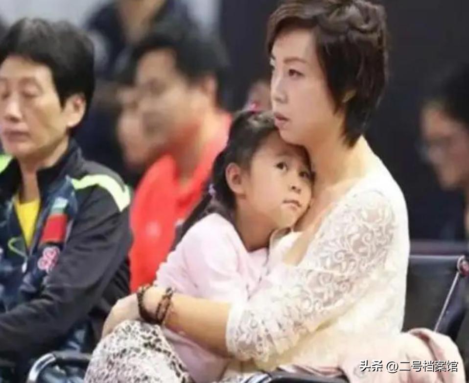 张怡宁闪婚富商_张怡宁四块巧克力_张怡宁为什么找徐威