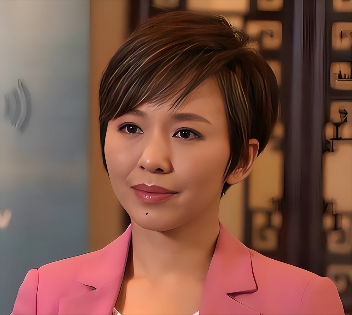 欧阳夏丹 央视新闻联播 主持人生涯_主持人欧阳夏丹全身