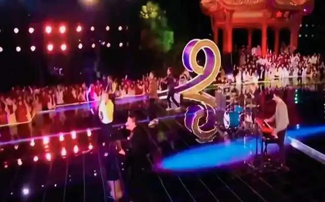 最差春节联欢晚会_2025央视春晚翻车节目盘点_岳云鹏相声评分低观众吐槽