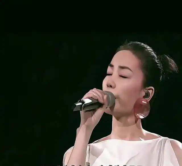 2025央视春晚翻车节目盘点_最差春节联欢晚会_岳云鹏相声评分低观众吐槽