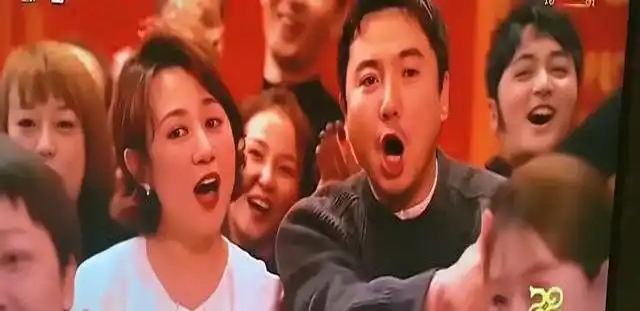 2025央视春晚翻车节目盘点_最差春节联欢晚会_岳云鹏相声评分低观众吐槽