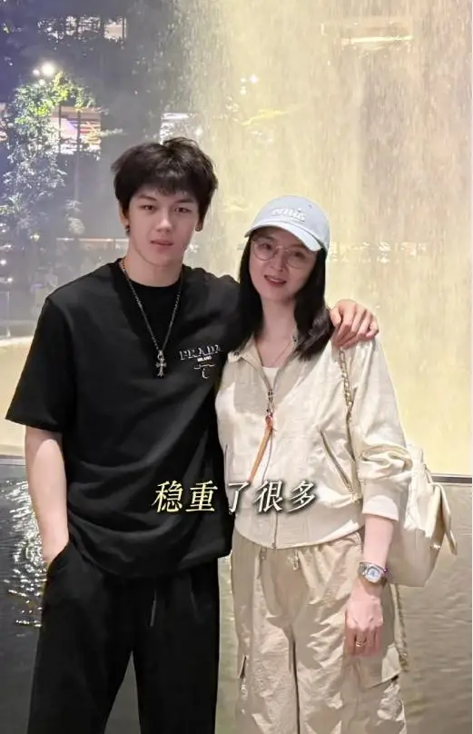 王艳儿子球球北大_晴格格王艳近照_王艳老公王志才图片