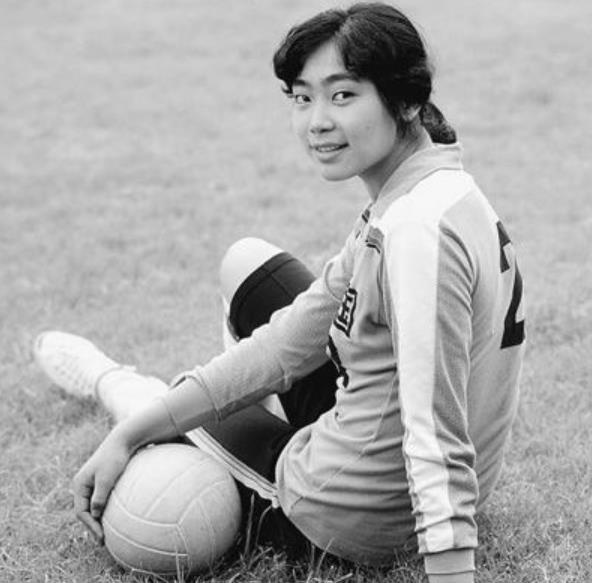 中国女排五连冠唯一全程球员_女排梁艳的女儿_梁艳排球生涯经历