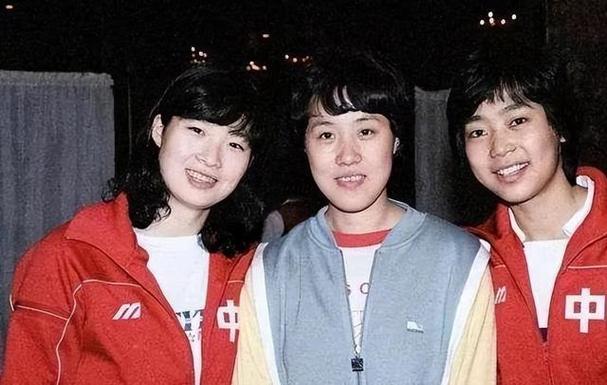 女排梁艳的女儿_中国女排五连冠唯一全程球员_梁艳排球生涯经历