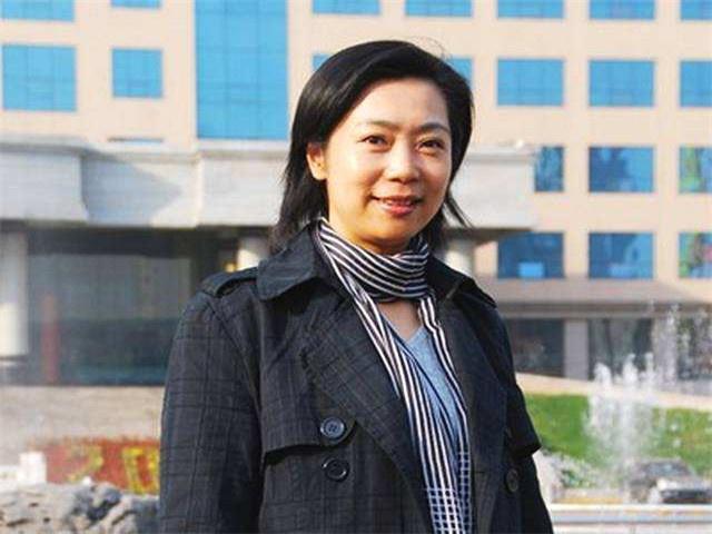 梁艳排球生涯经历_中国女排五连冠唯一全程球员_女排梁艳的女儿