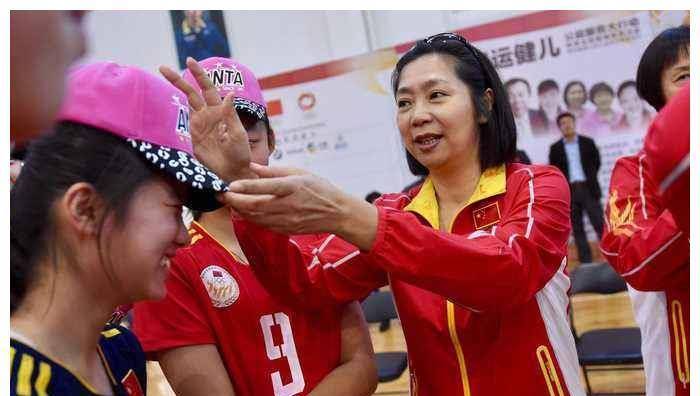 梁艳 中国女排五连冠 女排运动员_女排梁艳的女儿