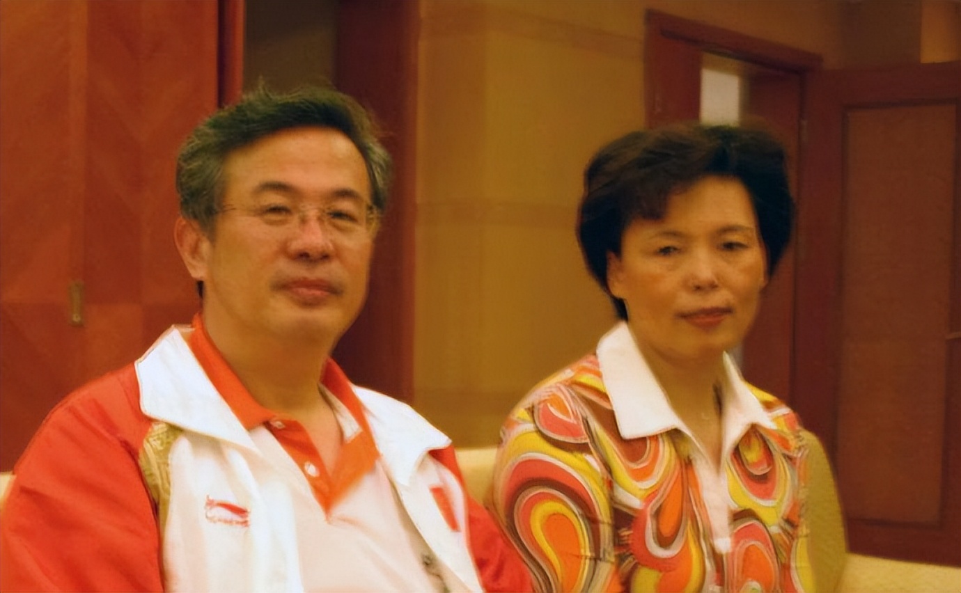女排梁艳的女儿_梁艳 中国女排五连冠 女排运动员