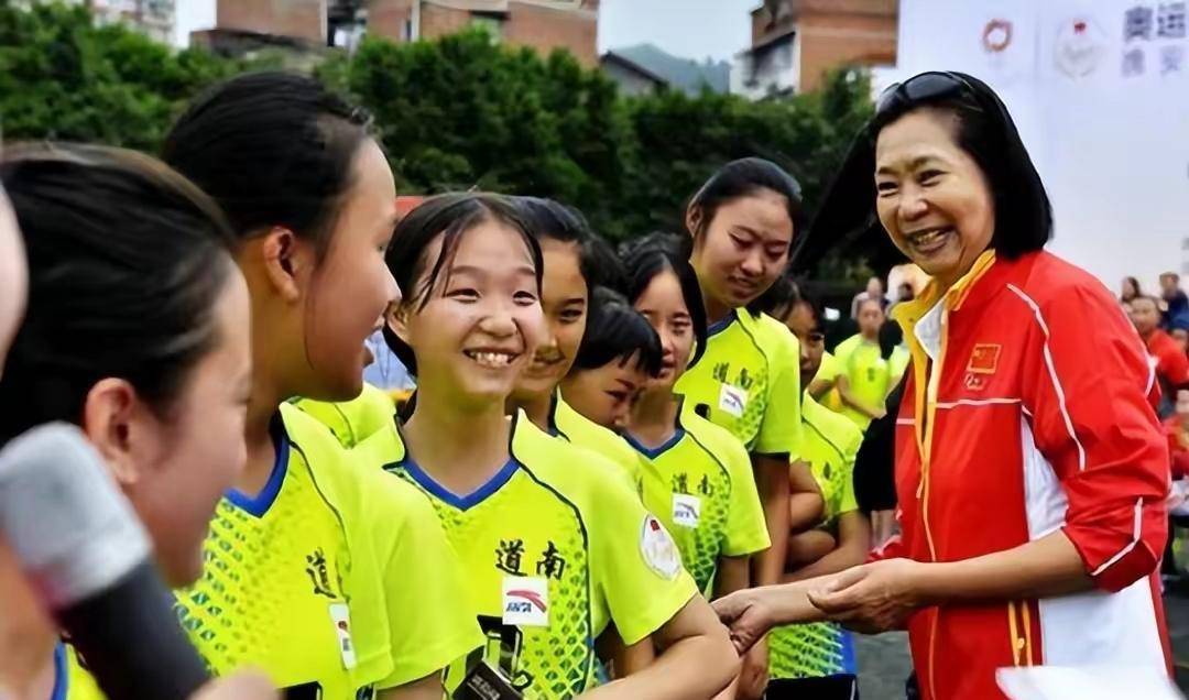 女排梁艳的女儿_梁艳 中国女排五连冠 女排运动员