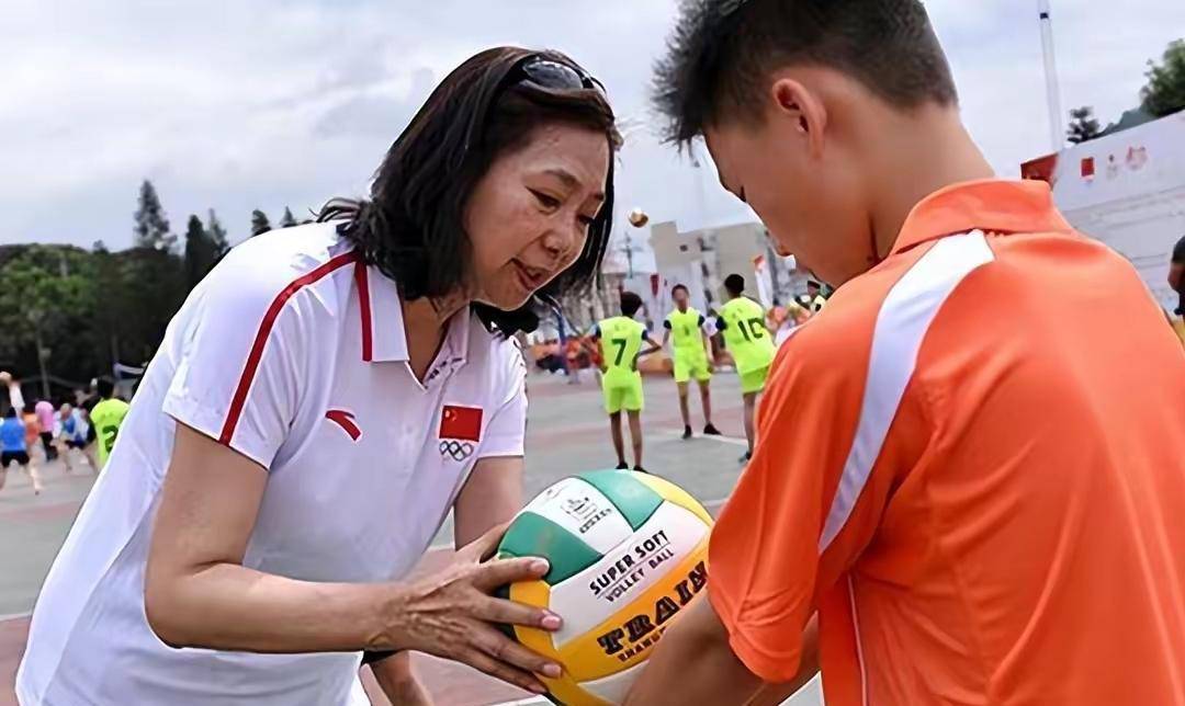 梁艳 中国女排五连冠 女排运动员_女排梁艳的女儿