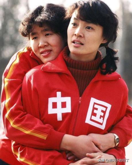 女排梁艳的女儿_中国女排五连冠队员 梁艳 退役后的人生经历_女排精神 激励作用 梁艳的成长之路